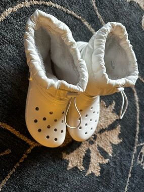 Crocs Classic Lined Neo Puff Boot, menās size 11